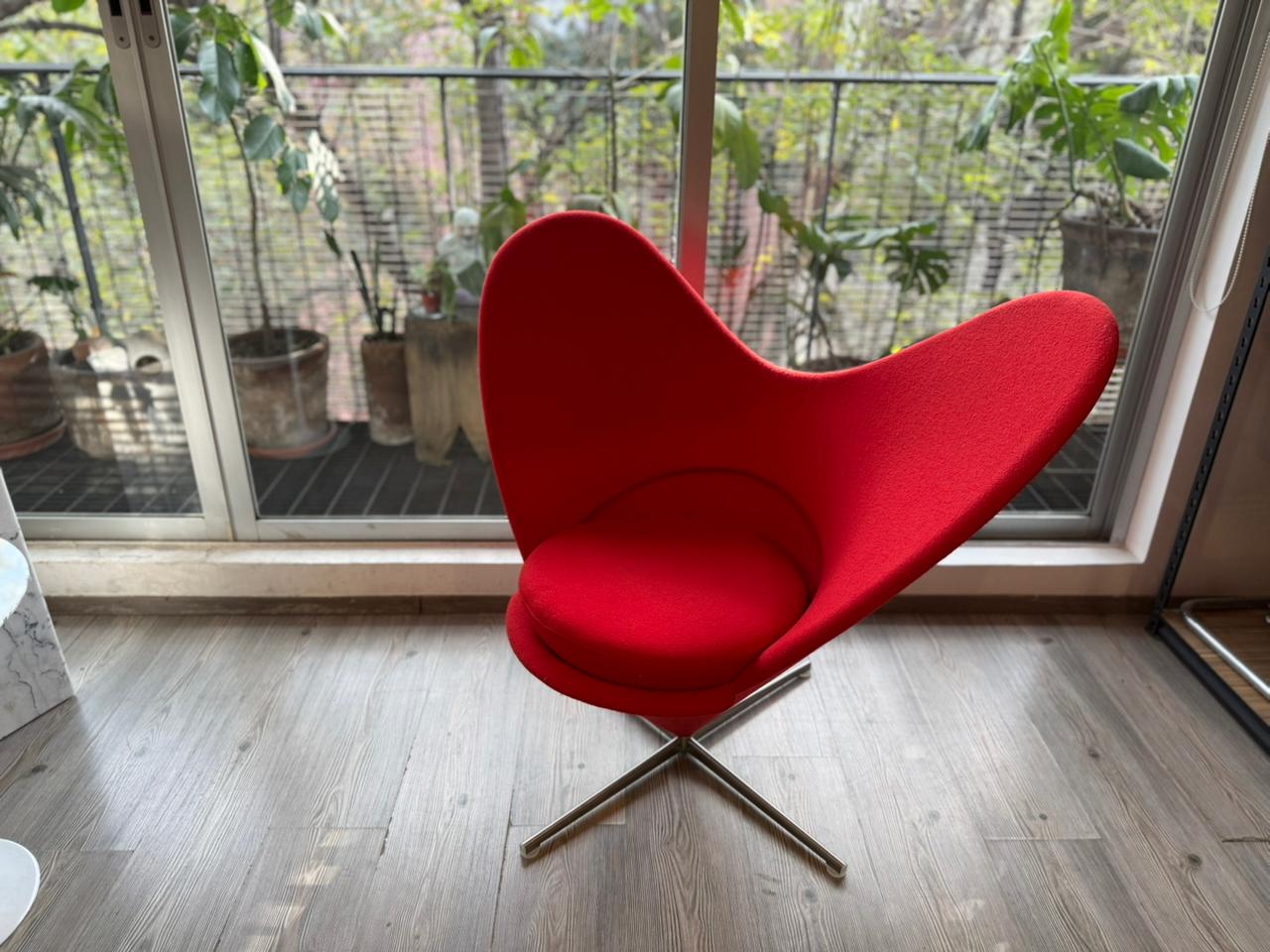Heart Cone Chair       Vitra