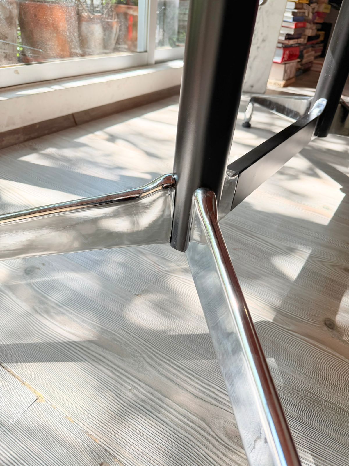 Table eames  rectangular base aluminium  segmented       Herman Miller