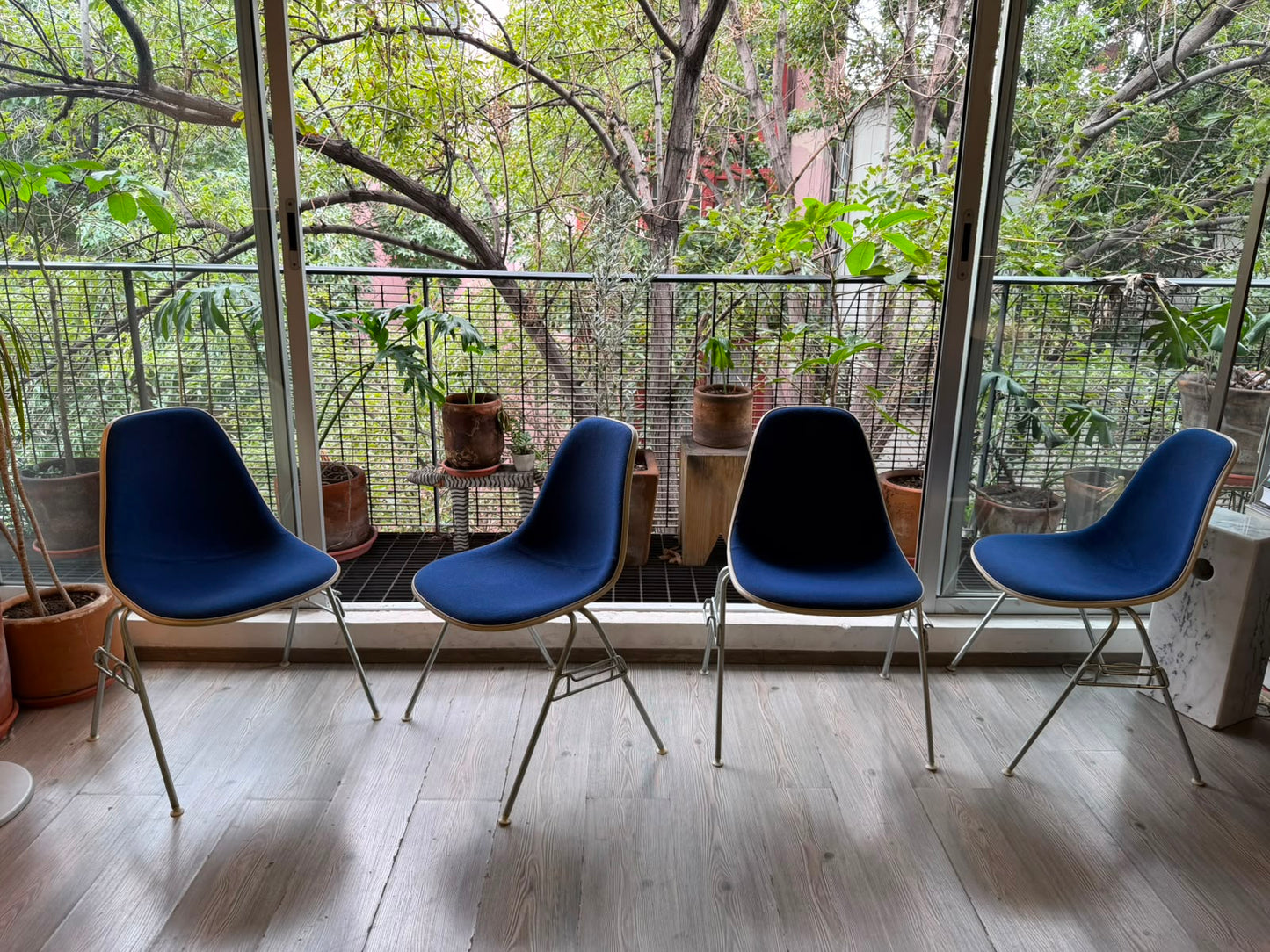 Eames DSS     Herman Miller