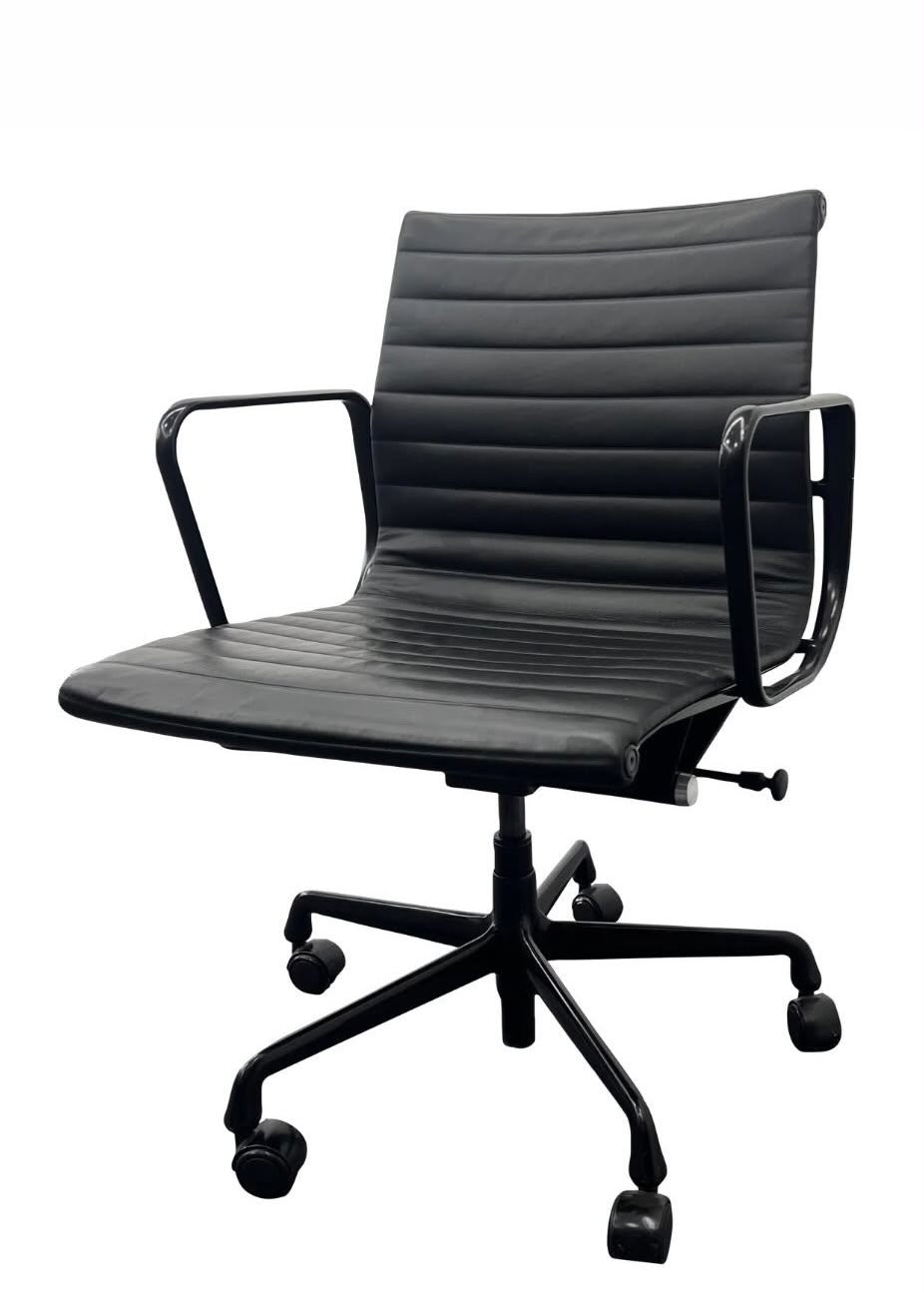 EA335 Eames Aluminum Group Herman Miller