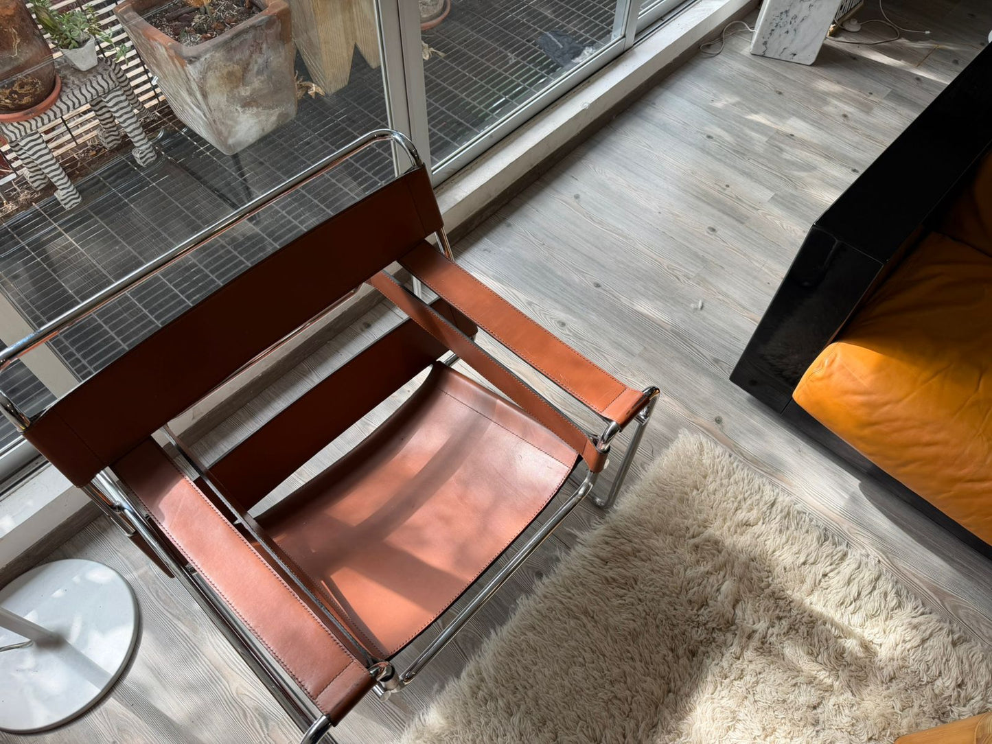 Wassily Chair         Knoll