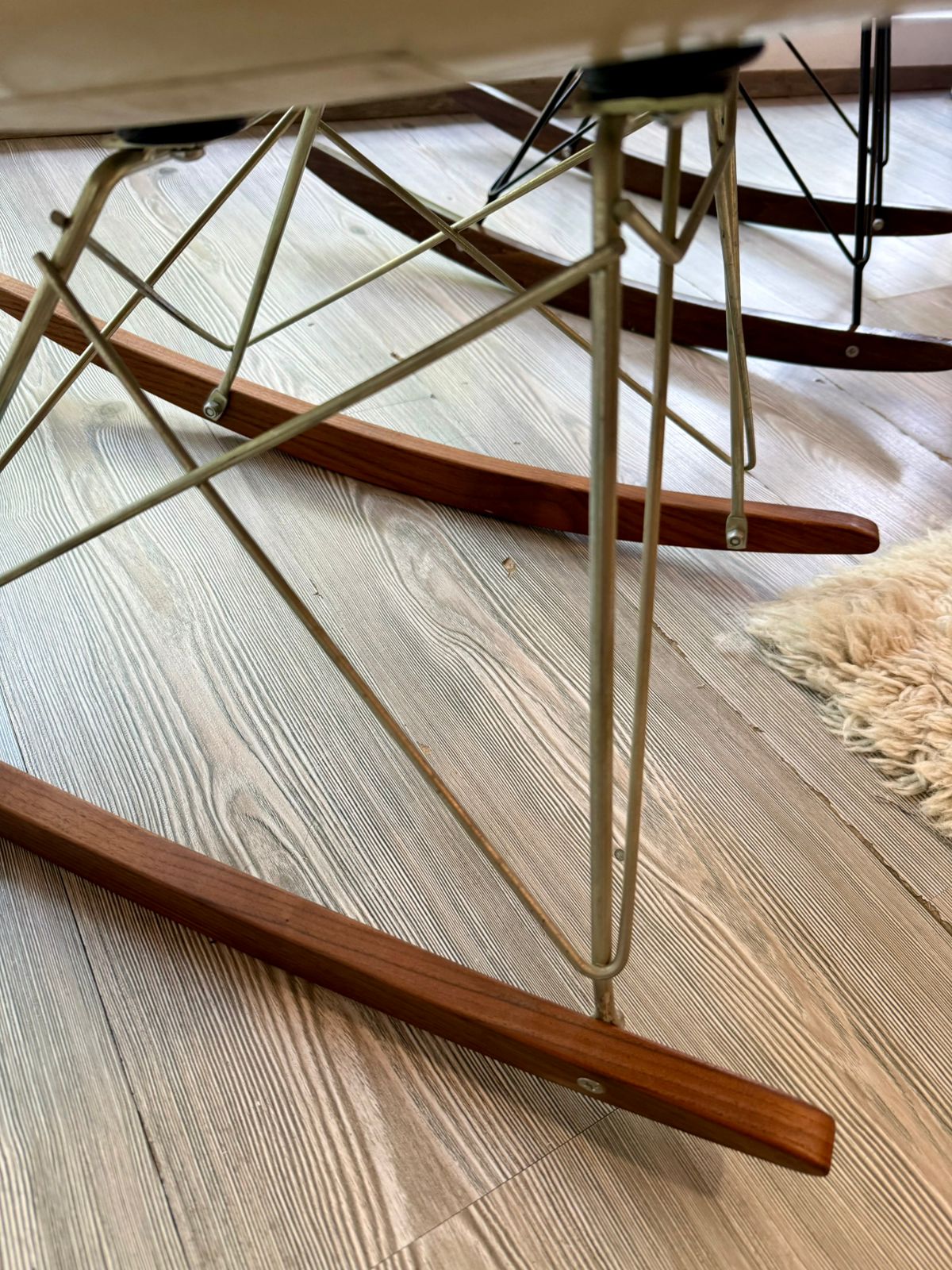 Eames RAR Rocking Armchair Rod - Charles y Ray Eames