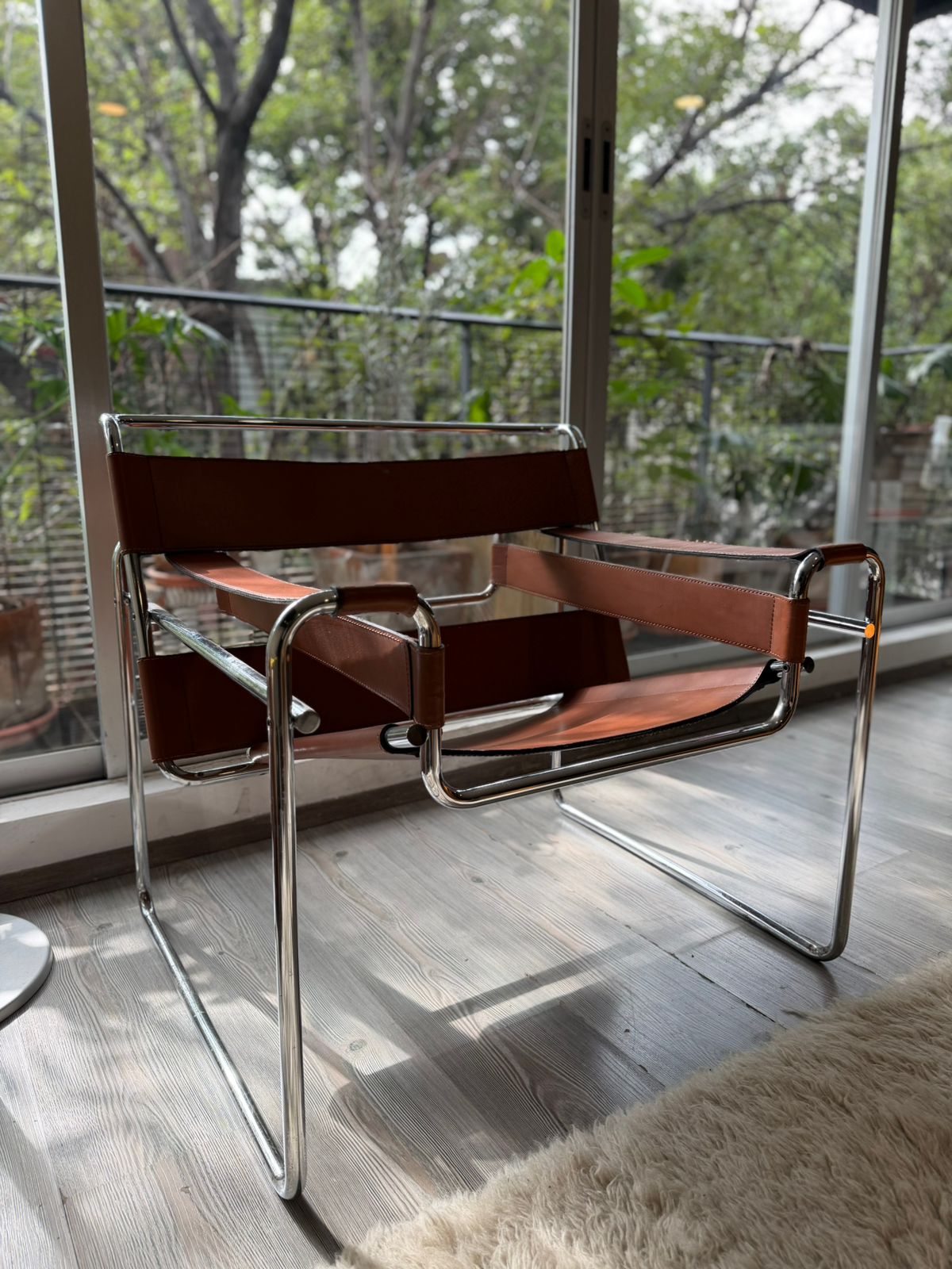 Wassily Chair         Knoll