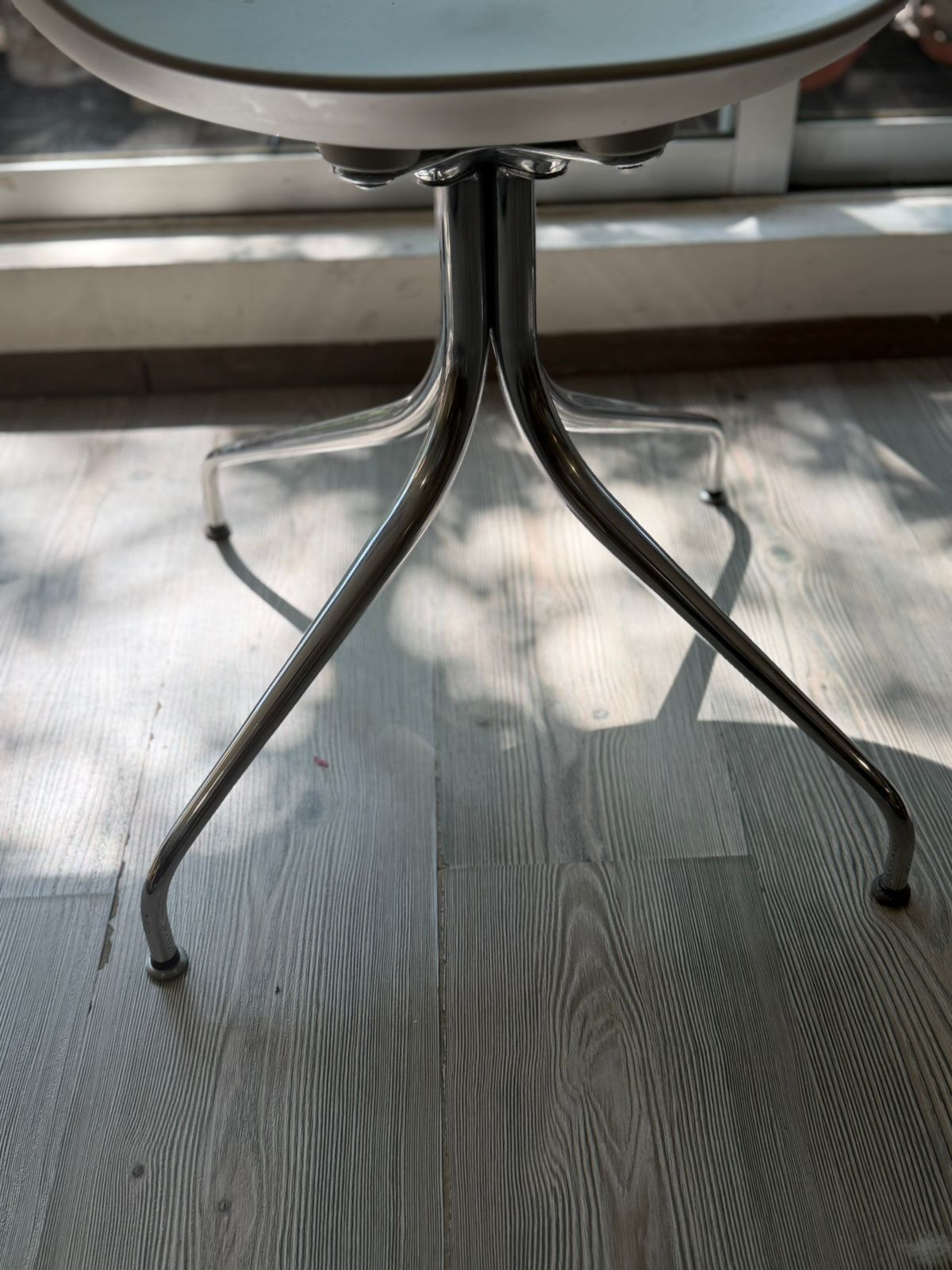 Sillón Nelson Swag Leg       Herman Miller