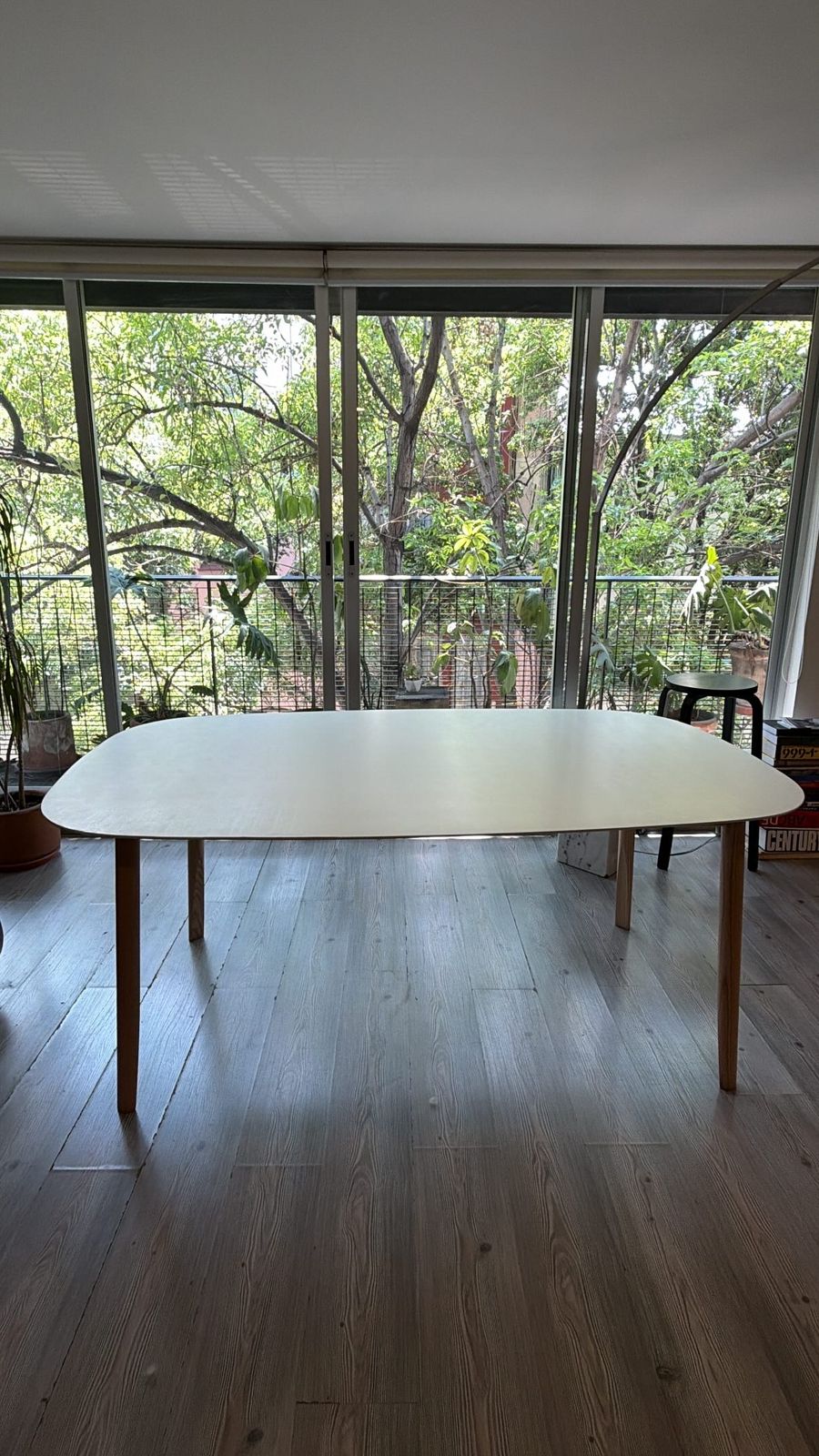 MC2 BRANCA TABLE                Industrialfacility
