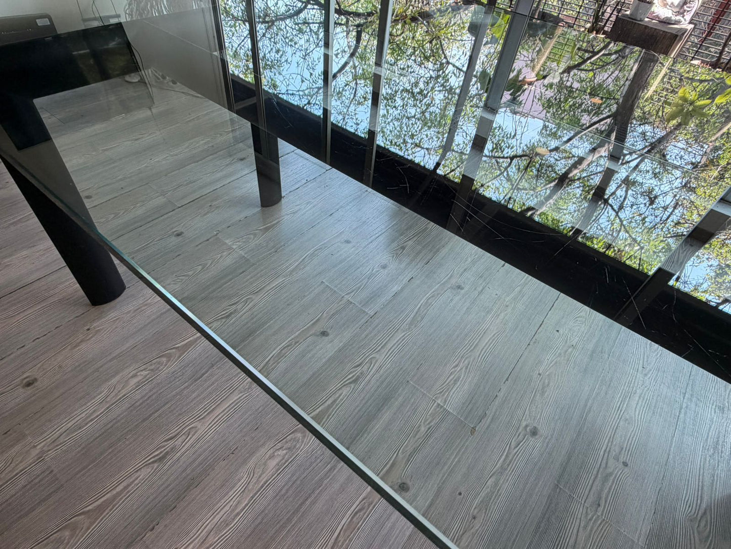 Lc6 Le Corbusier Dining Table         Replica