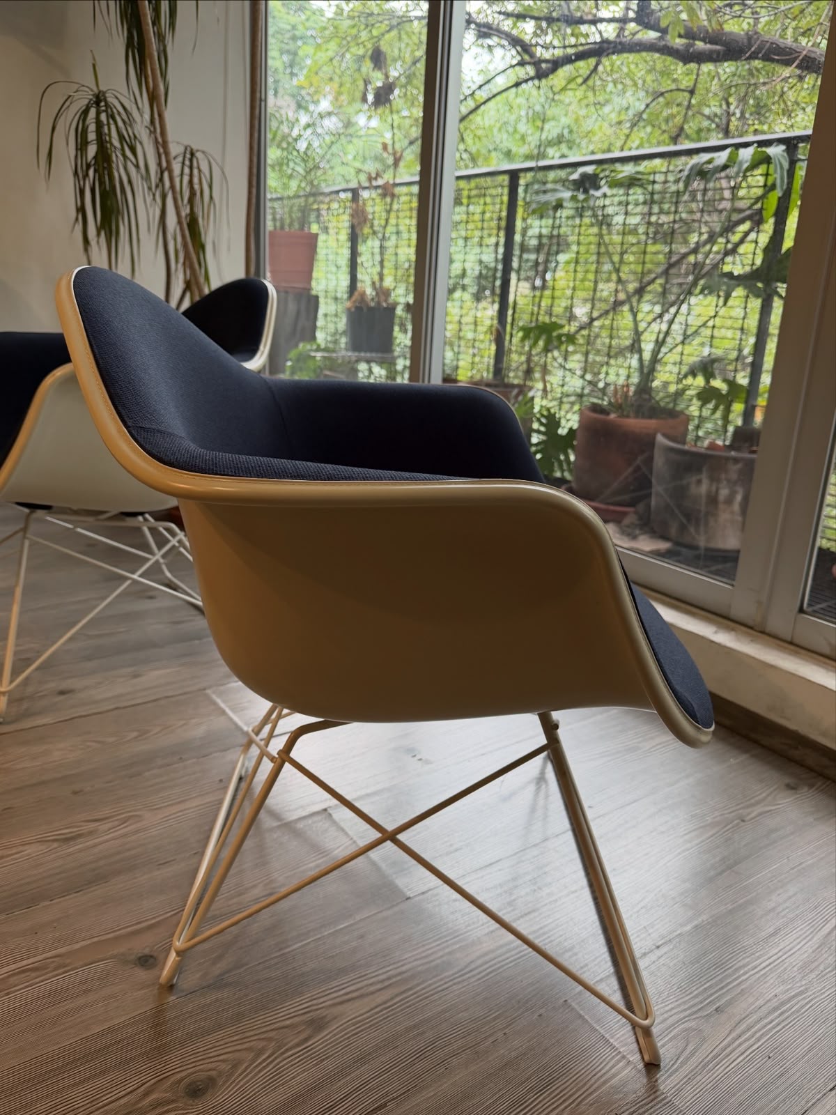 Eames LAR    Herman Miller
