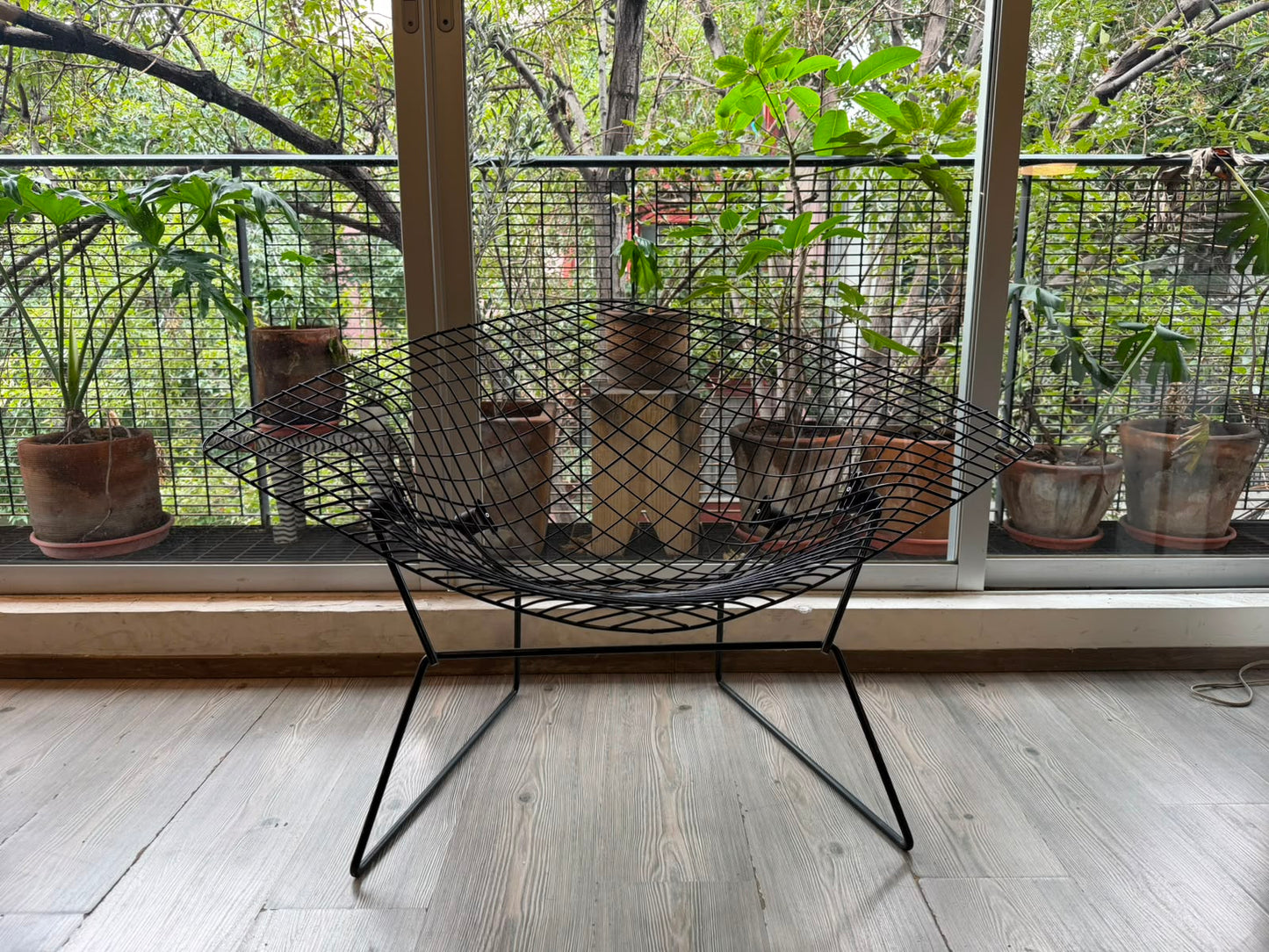 Bertoia Large Diamond Chair & Ottoman         Knoll