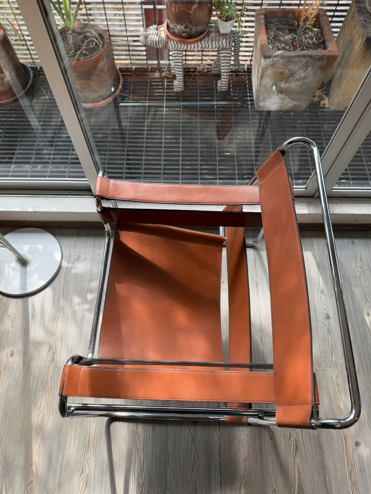 Wassily Chair         Knoll