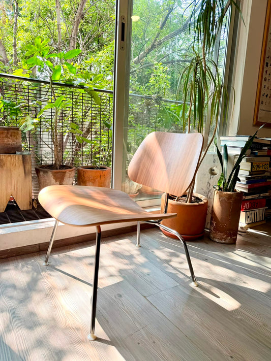 Eames LCM           Herman Miller