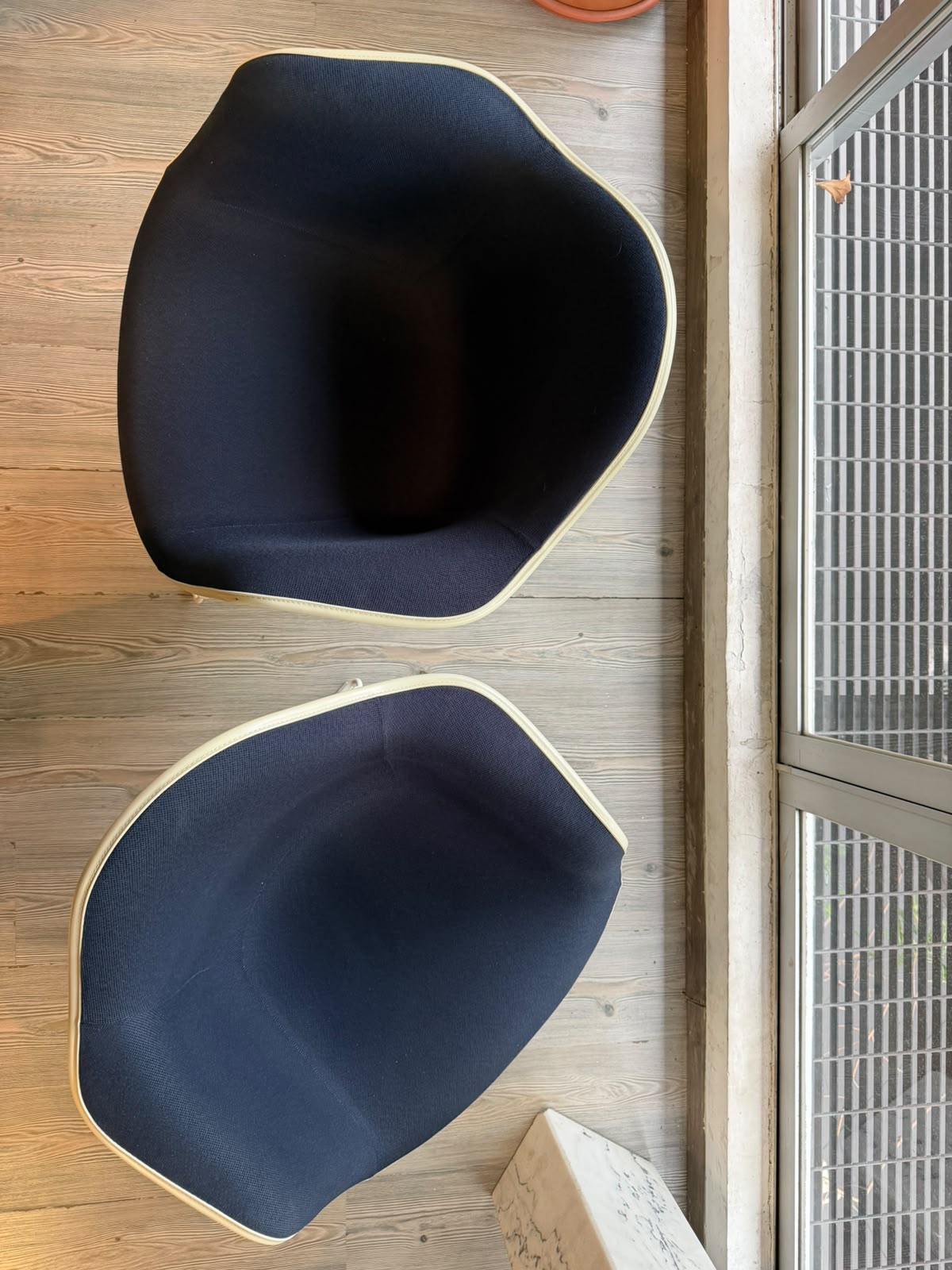 Eames LAR    Herman Miller