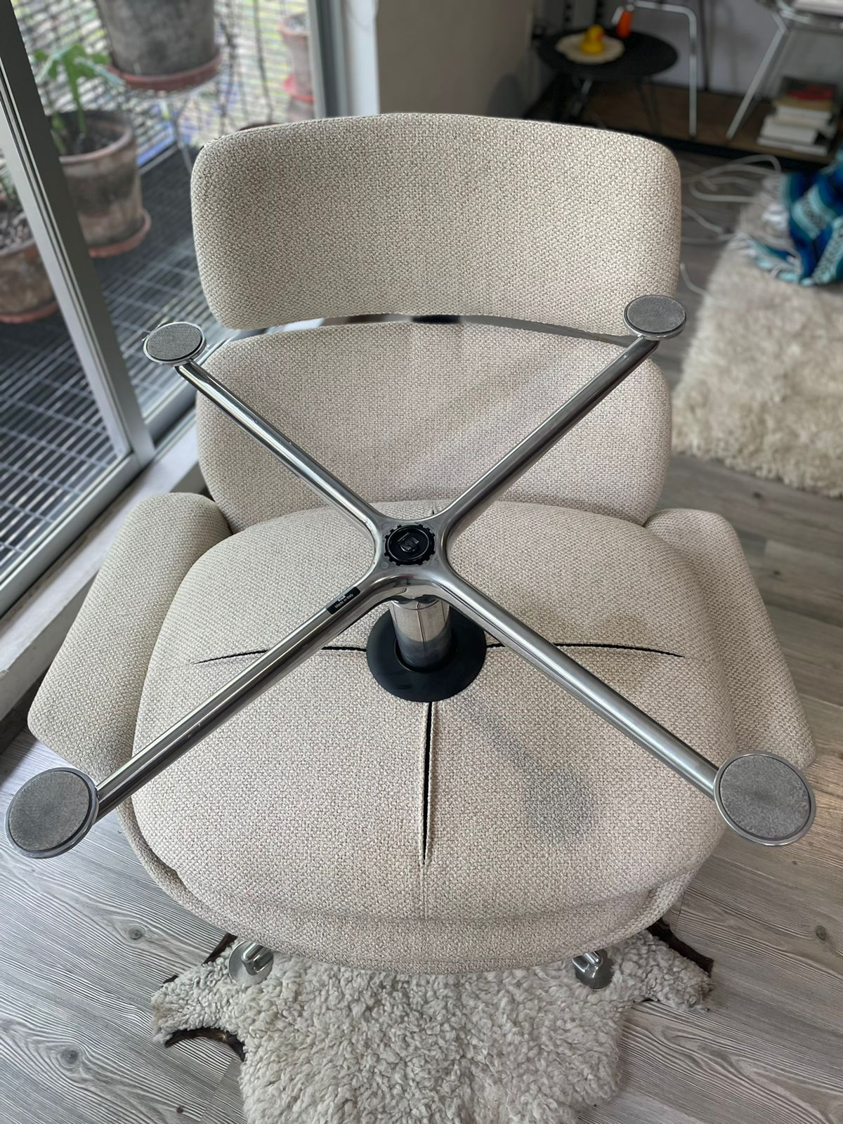 High Back Lounge Chair  KN02  & Ottoman KN03           Knoll