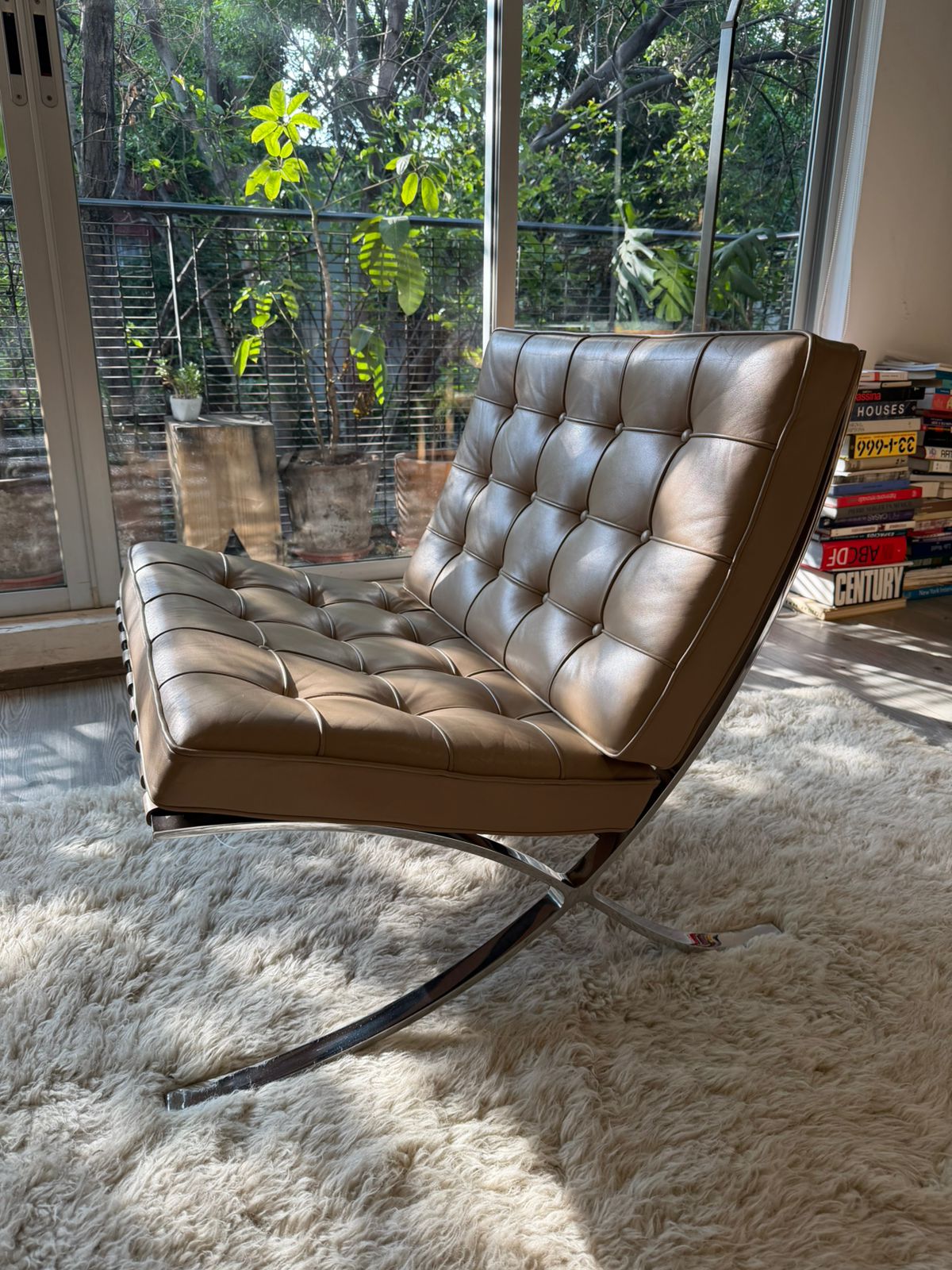 Par de Sillones Barcelona        Knoll Studio