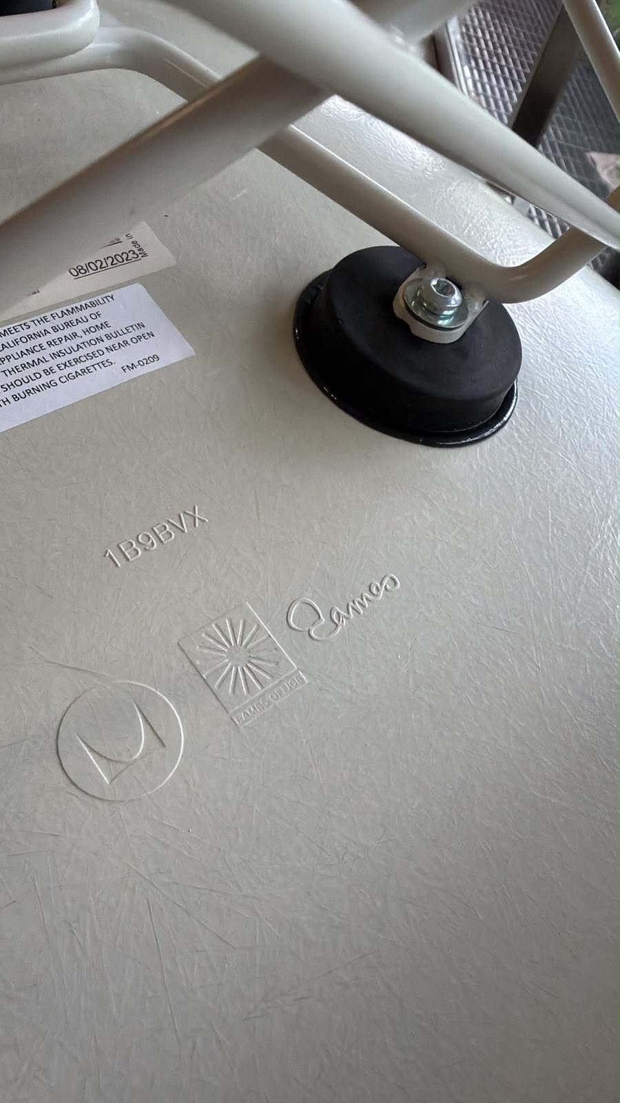 Eames LAR    Herman Miller