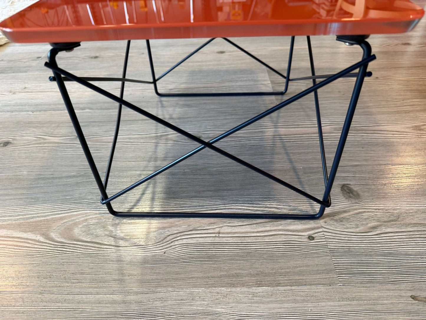 Eames Wire Base Low Table        Herman Miller + HAY