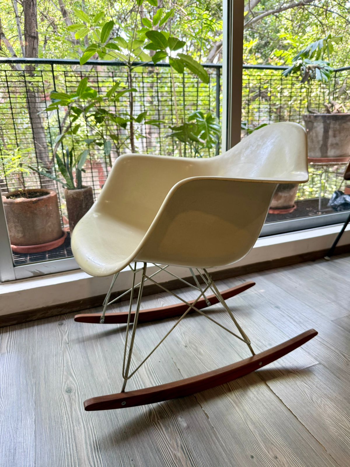 Eames RAR Rocking Armchair Rod - Charles y Ray Eames