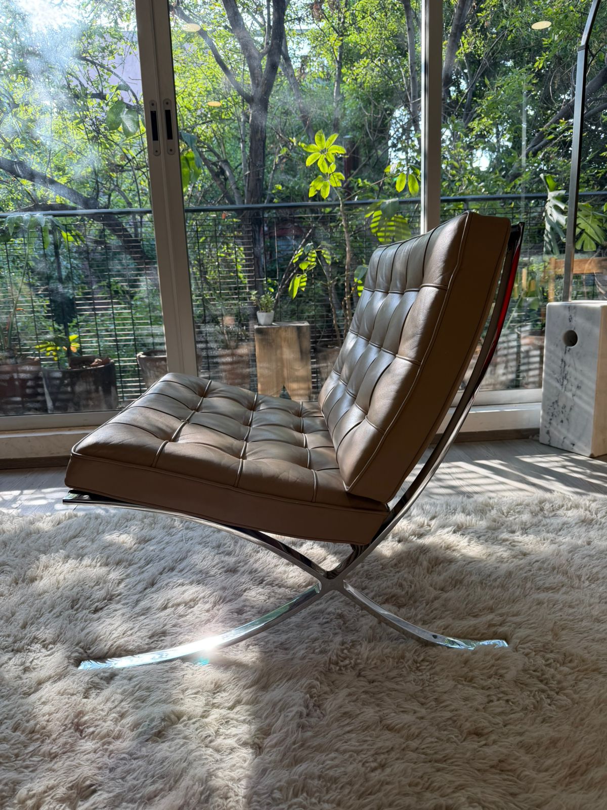 Par de Sillones Barcelona        Knoll Studio