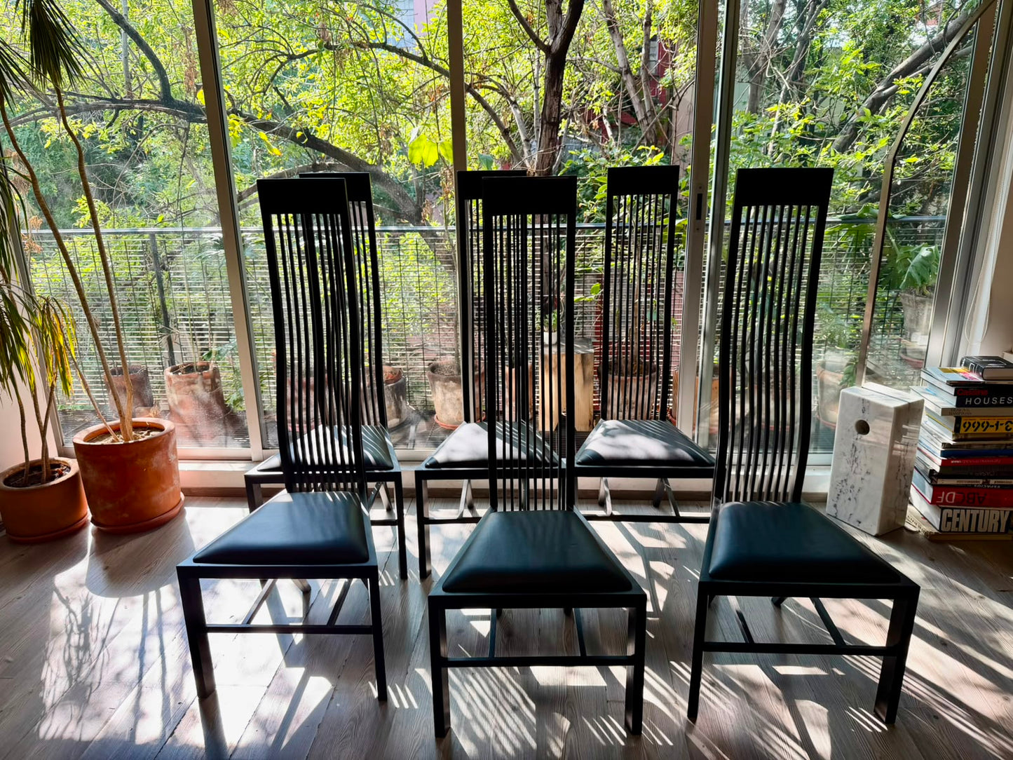 Marilyn Chair