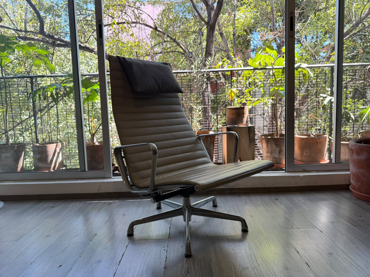 Eames Aluminum Group Lounge Chair         Herman Miller