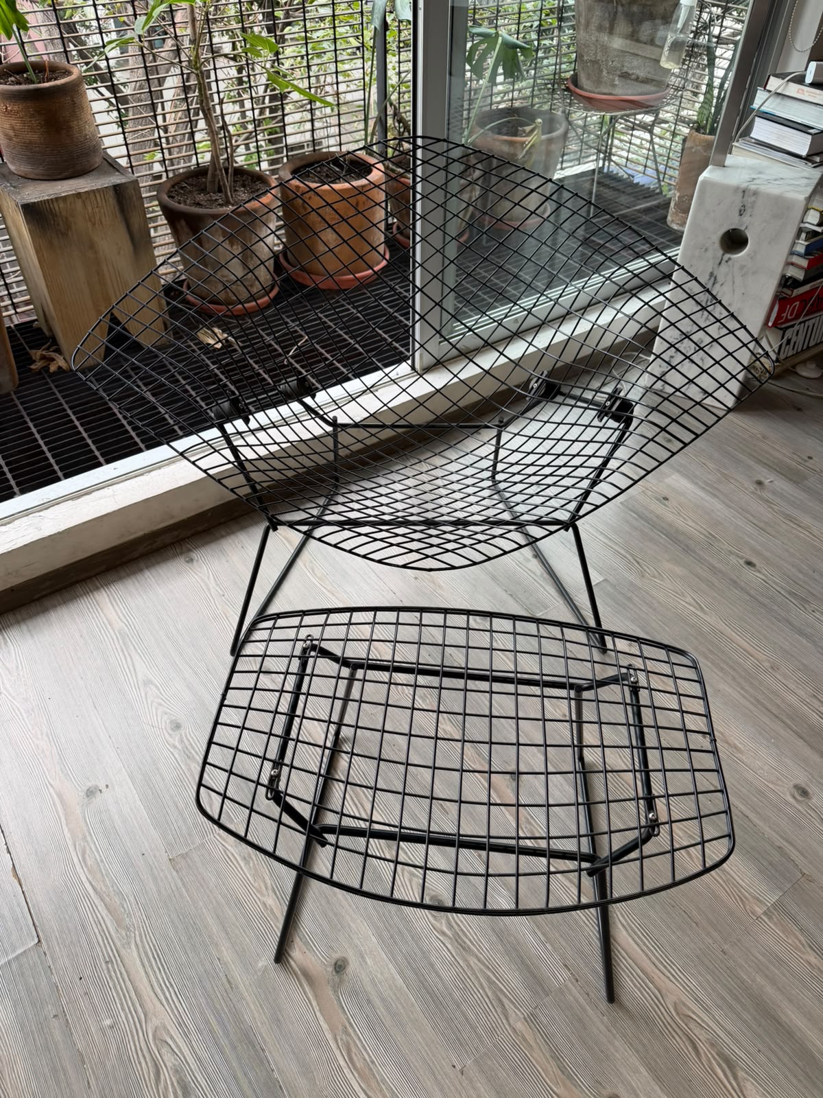 Bertoia Large Diamond Chair & Ottoman         Knoll