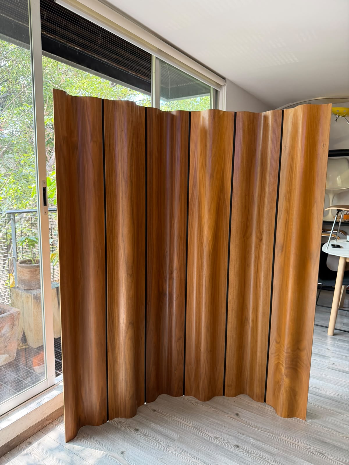 Eames FSW( Folding Screen Wood)         Herman Miller