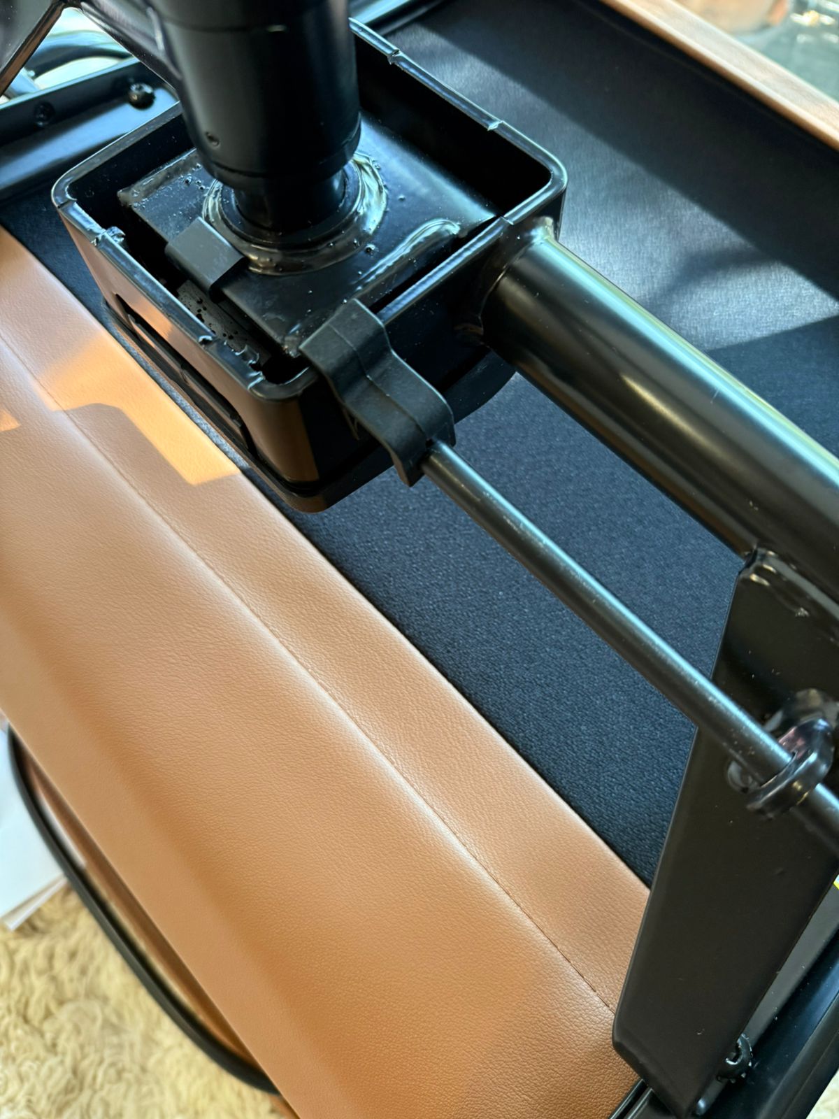 Eames EA217 SoftPad       Herman Miller