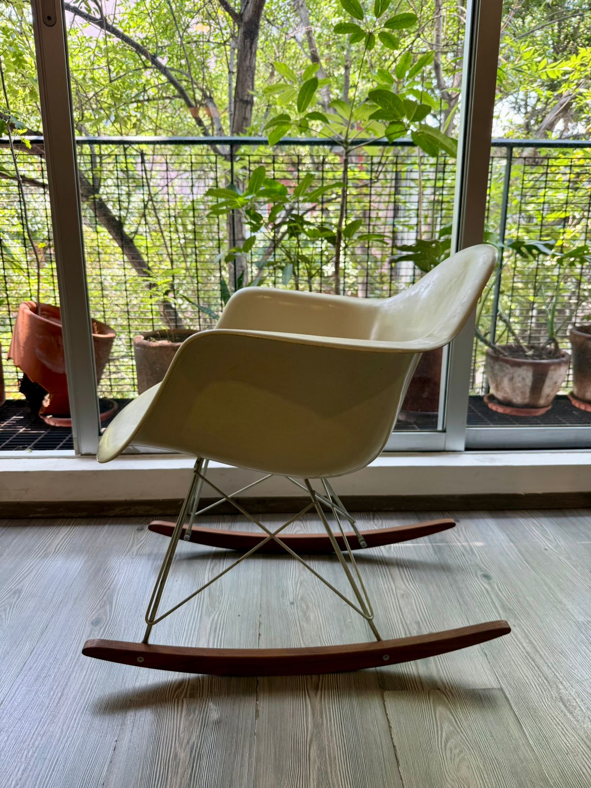 Eames RAR Rocking Armchair Rod - Charles y Ray Eames