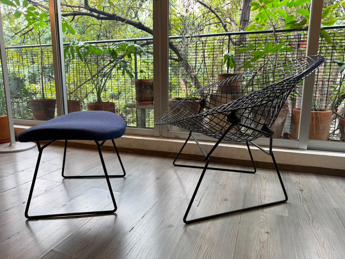 Bertoia Large Diamond Chair & Ottoman         Knoll