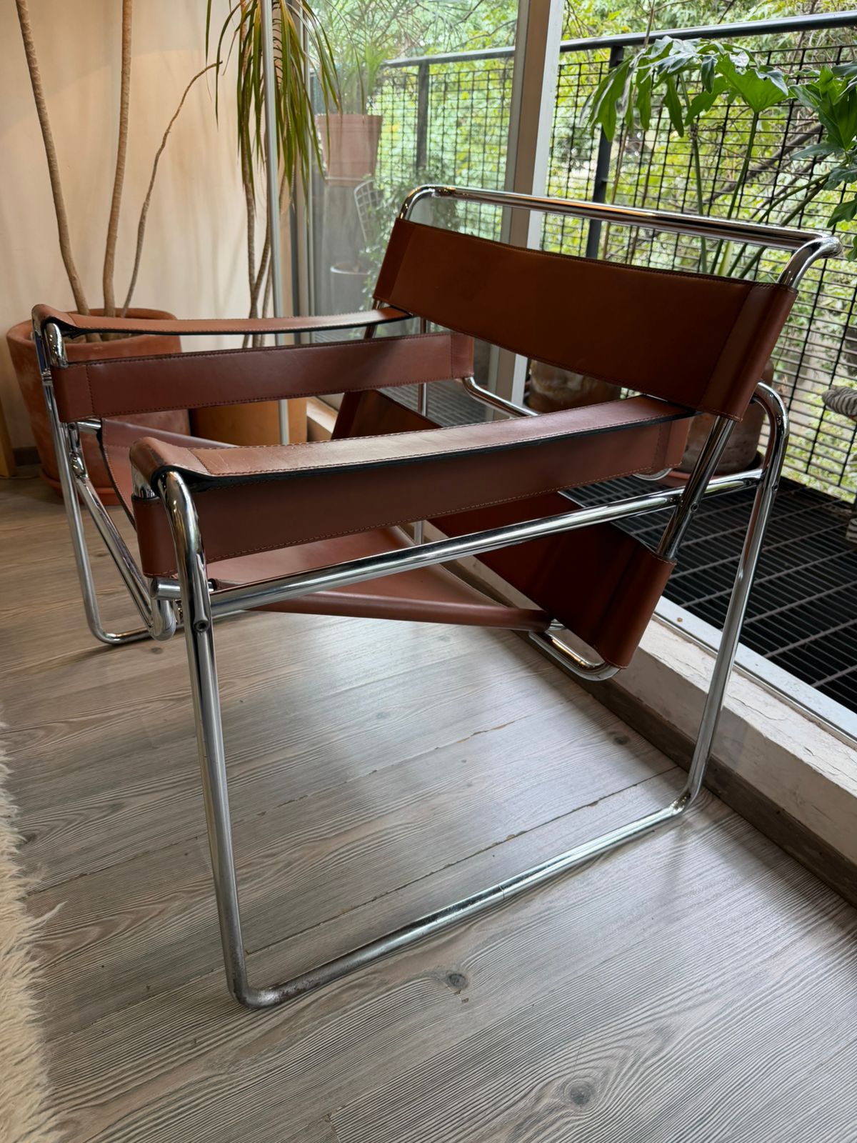 Wassily Chair         Knoll