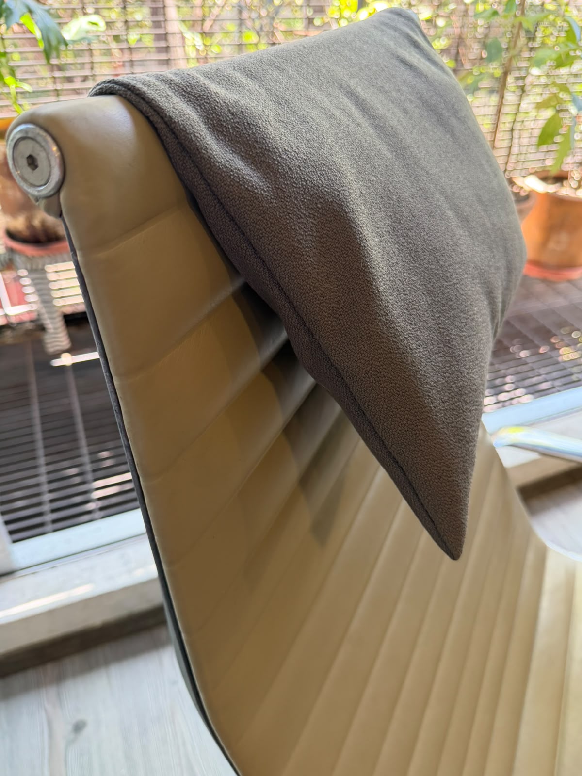 Eames Aluminum Group Lounge Chair         Herman Miller