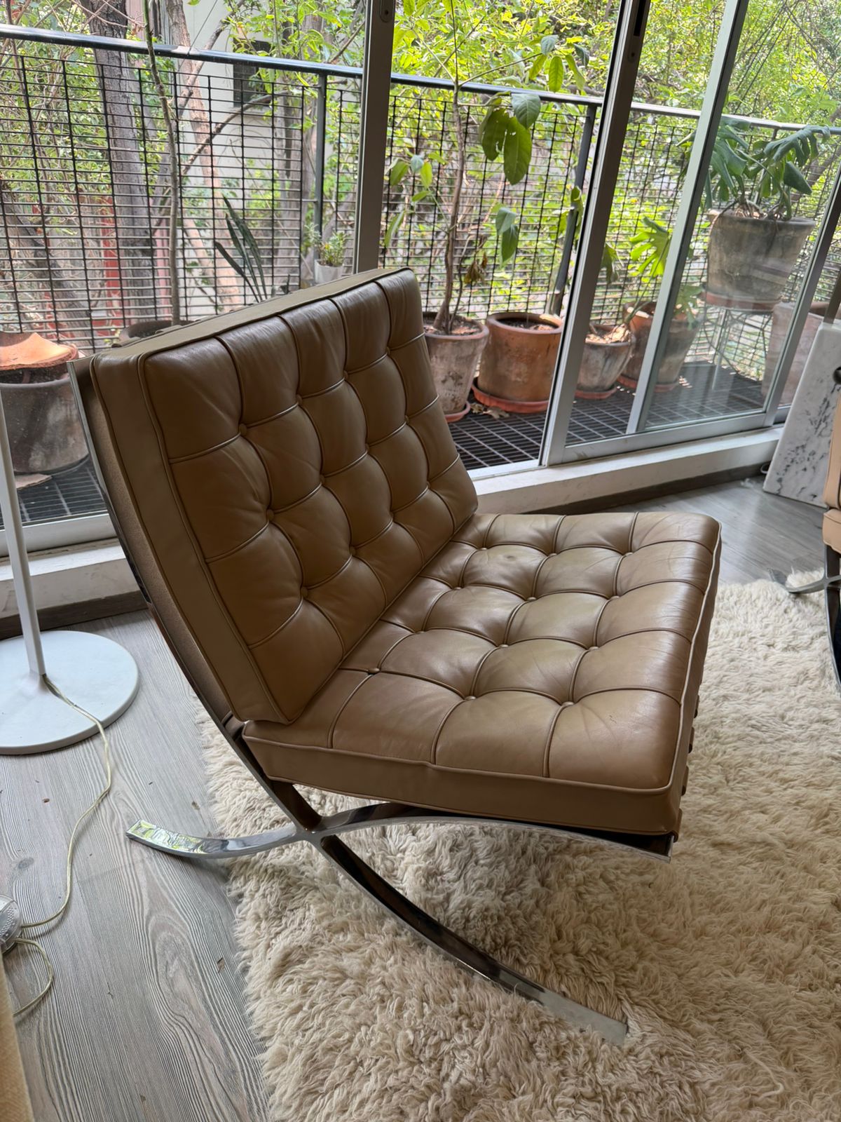 Par de Sillones Barcelona        Knoll Studio