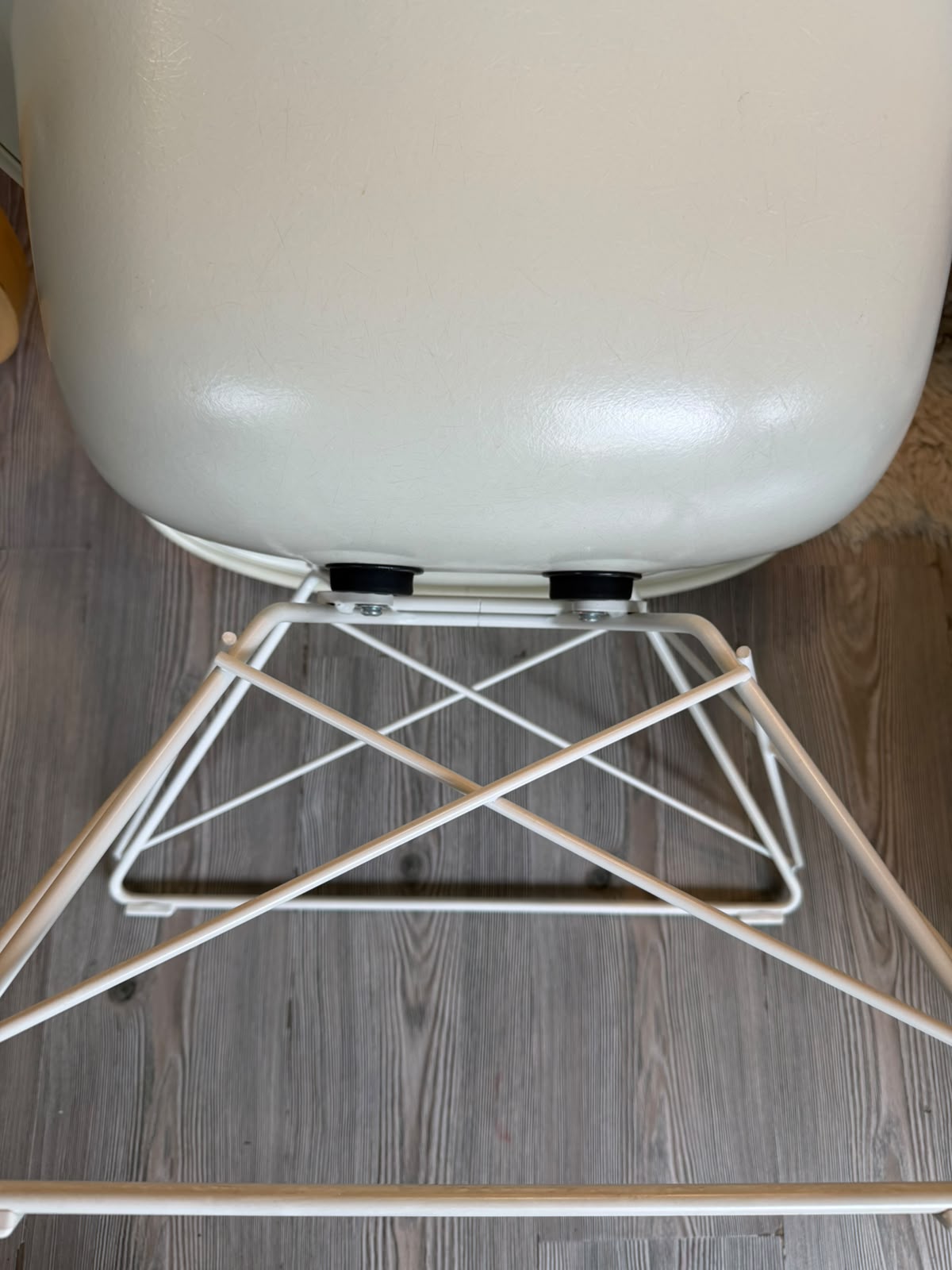 Eames LAR    Herman Miller