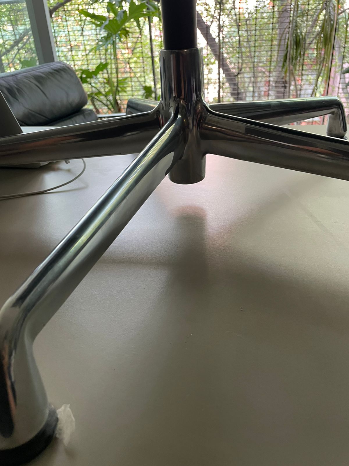 Eames Soft Pad EA 434 Chair           Herman Miller