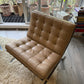 Par de Sillones Barcelona        Knoll Studio