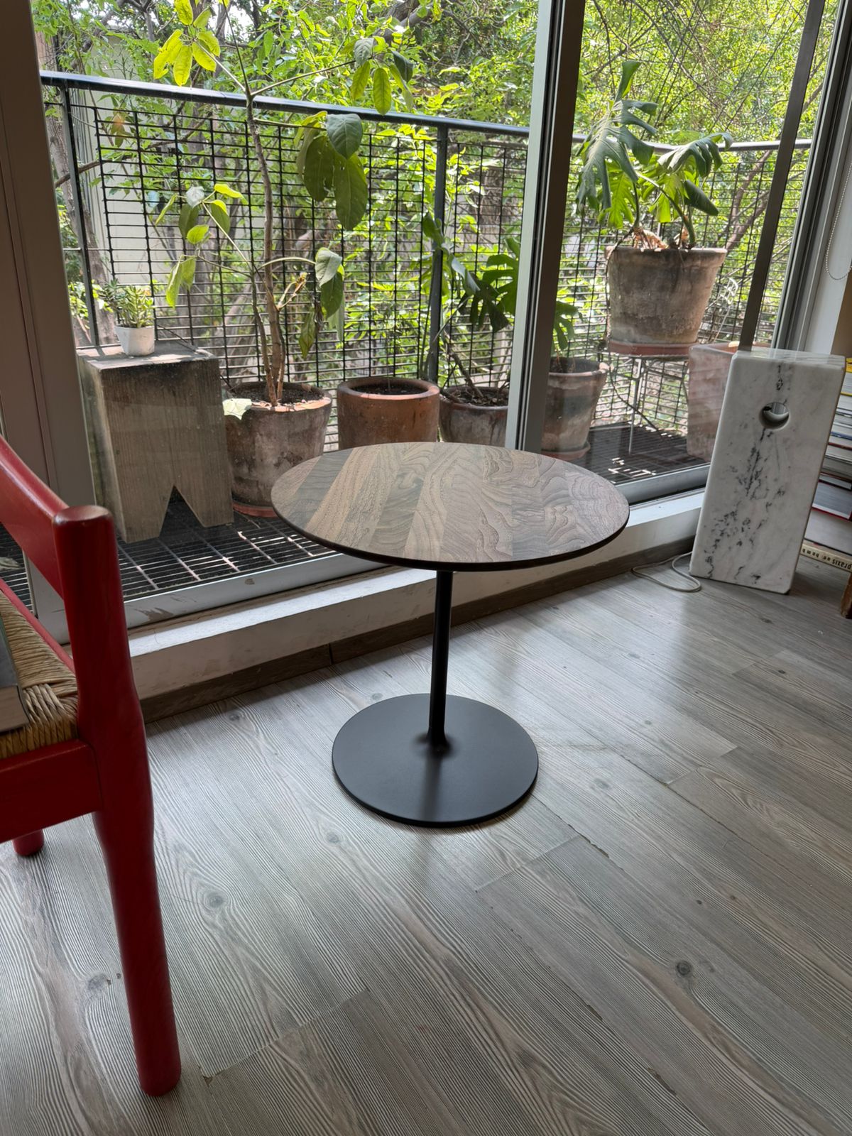 Occasional Low Table        Vitra