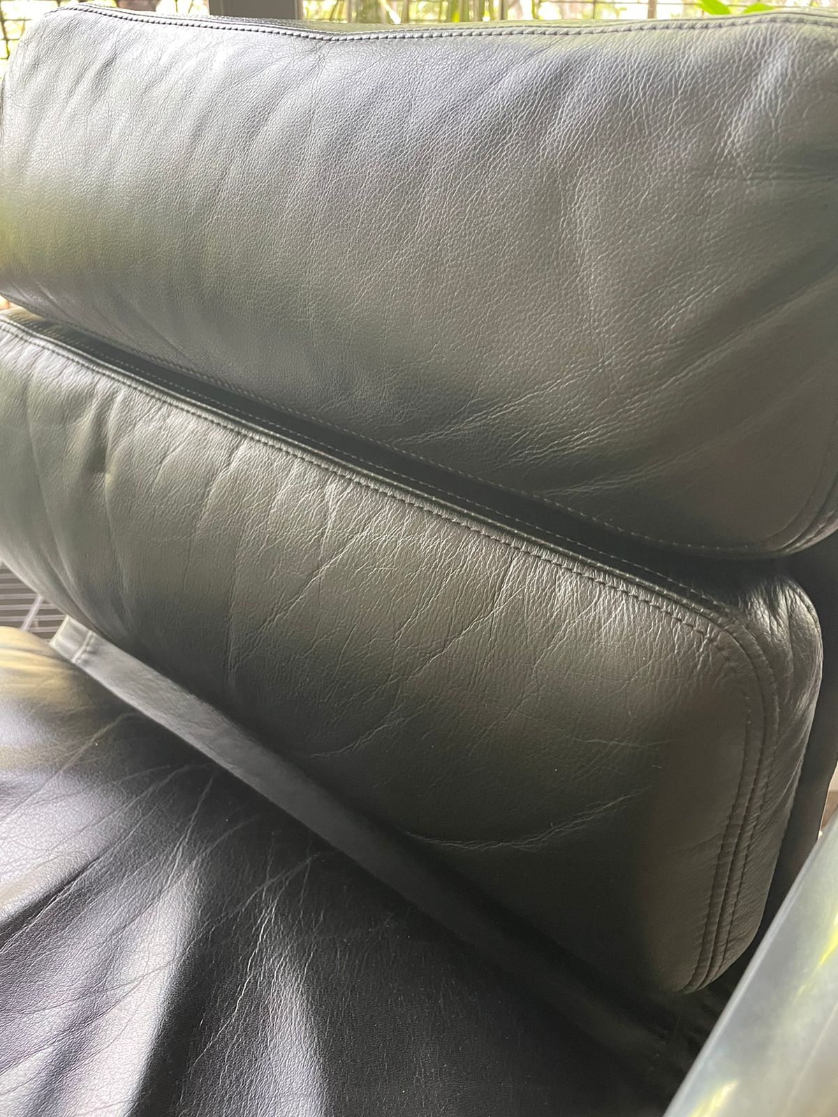 Eames Soft Pad EA 434 Chair           Herman Miller
