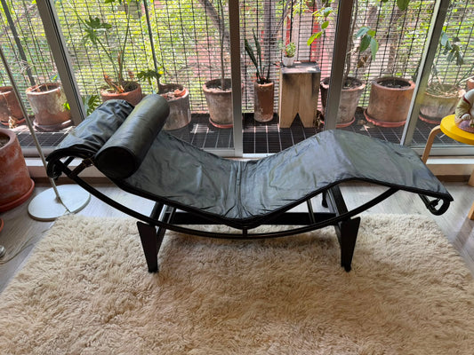 LC4 Chais Lounge          Cassina
