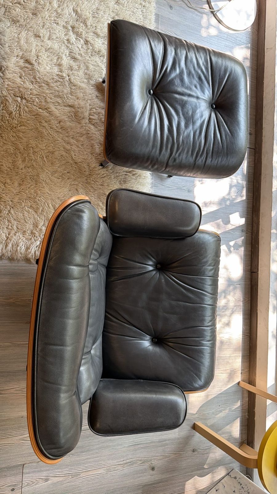 Eames Lounge & Ottoman       Herman Miller