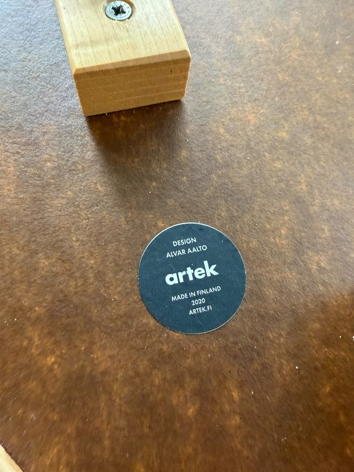 Stool 60       Artek