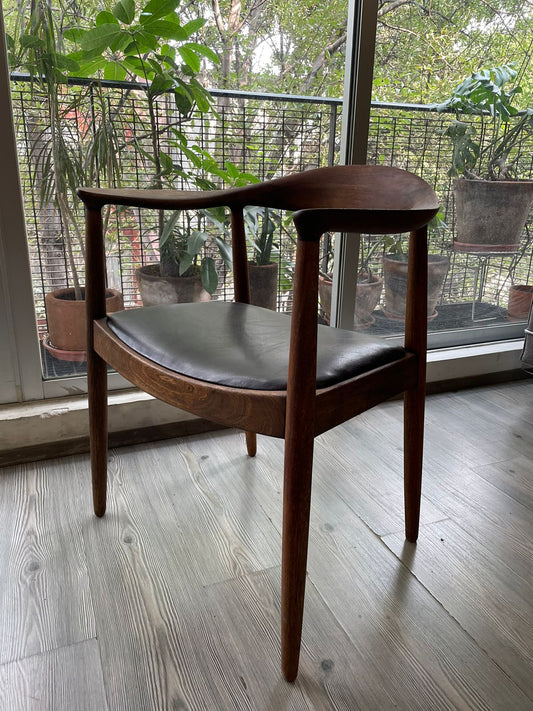 Round Chair      Hans J. Wegner