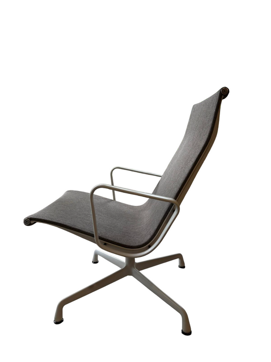 Eames Aluminum Group Lounge Chair Outdoor       Herman Miller