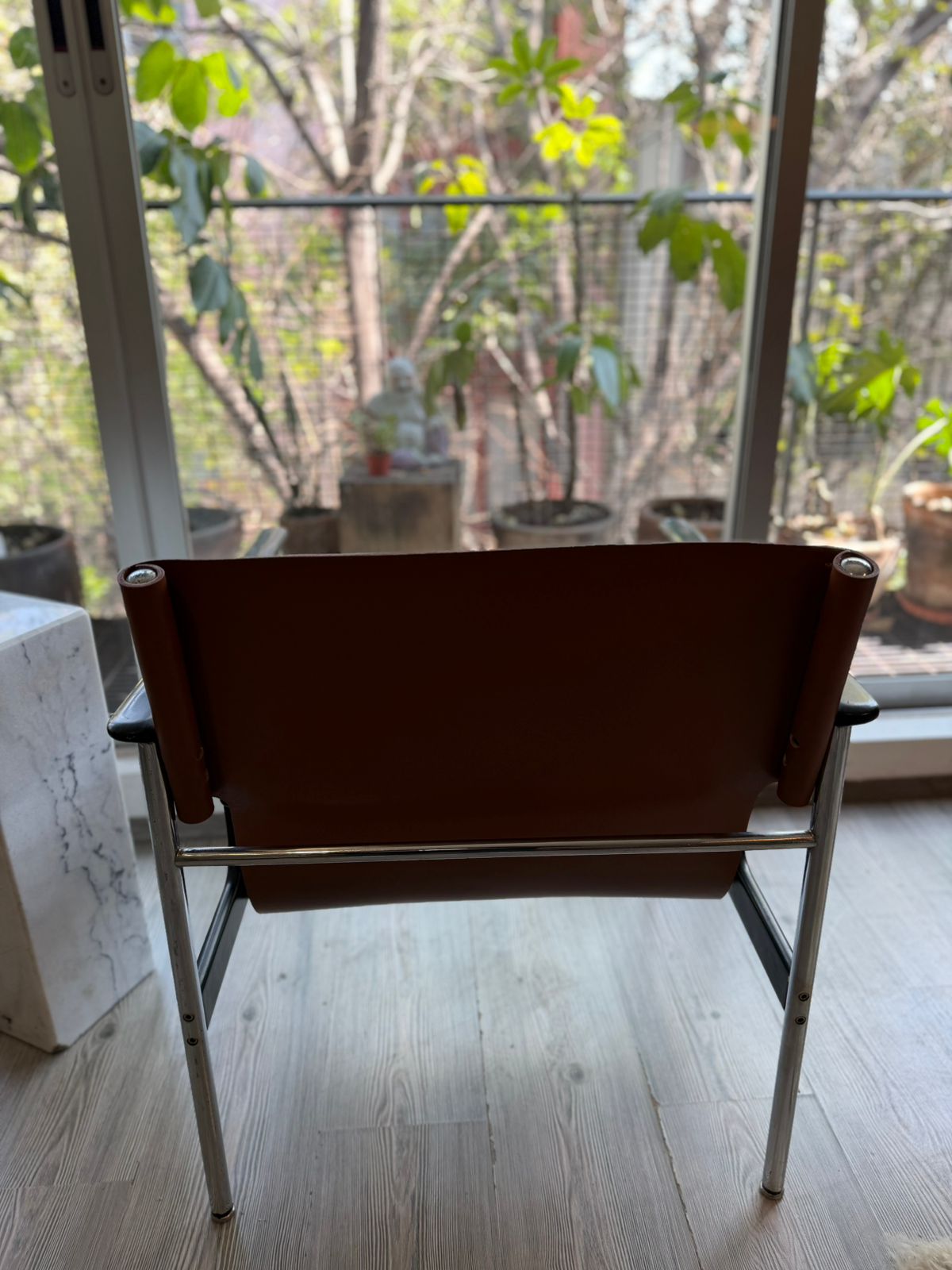 Pollock Arm chair      Knoll