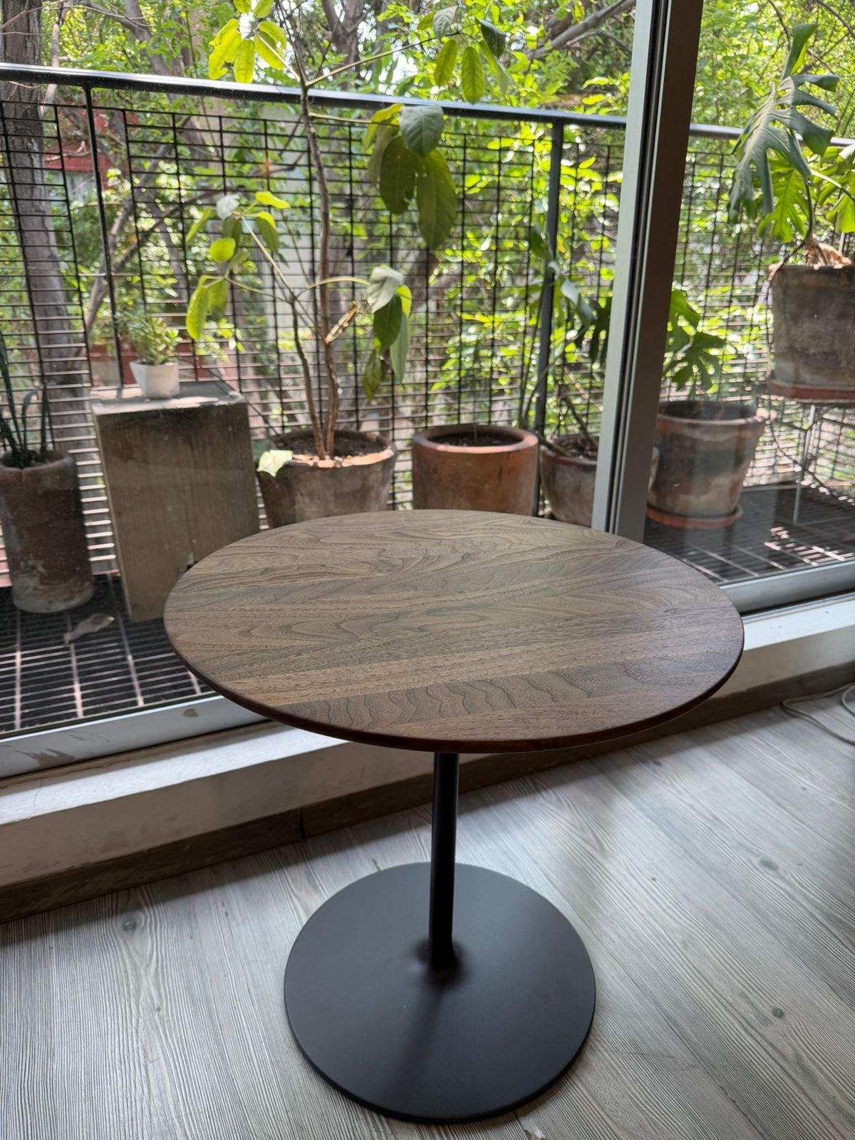 Occasional Low Table        Vitra