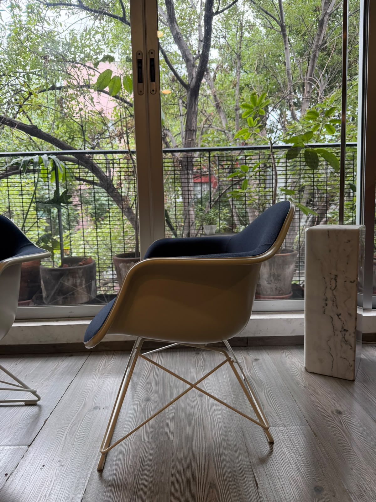 Eames LAR    Herman Miller