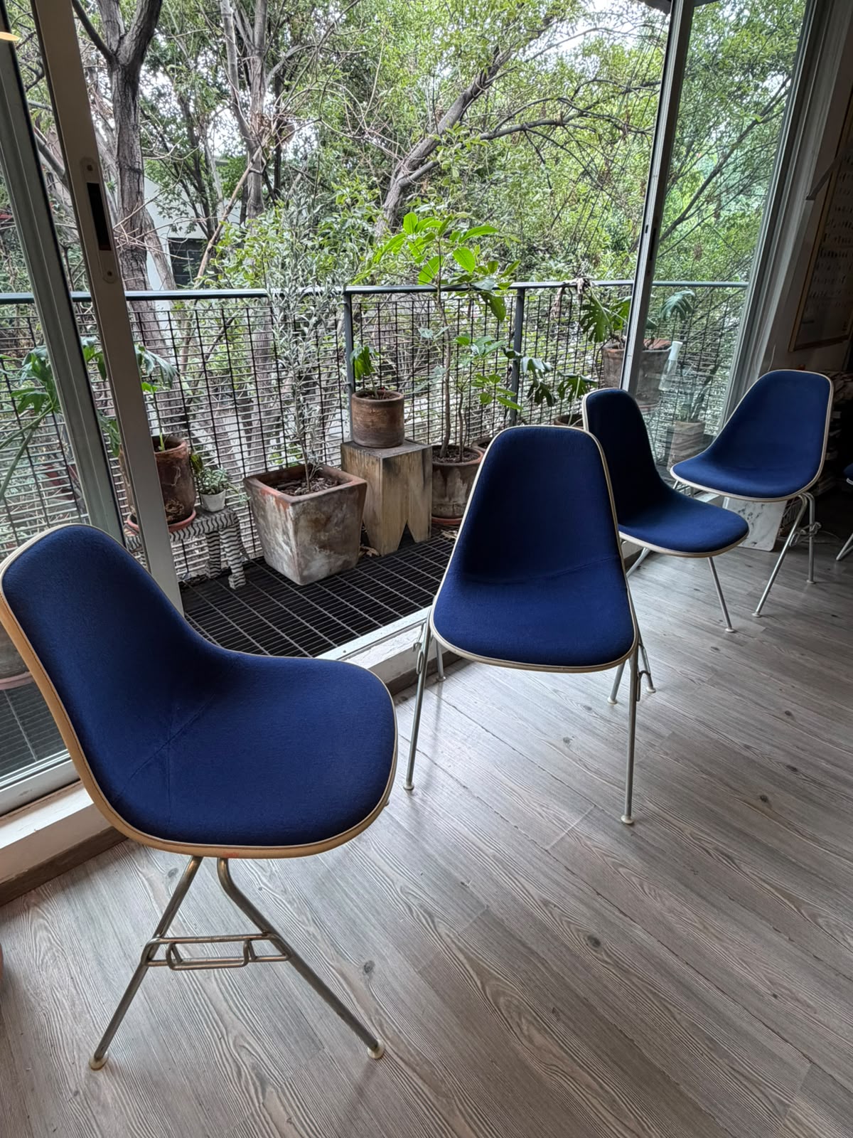 Eames DSS     Herman Miller