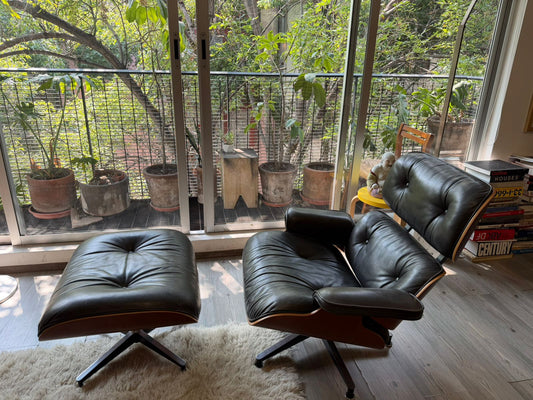 Eames Lounge & Ottoman       Herman Miller
