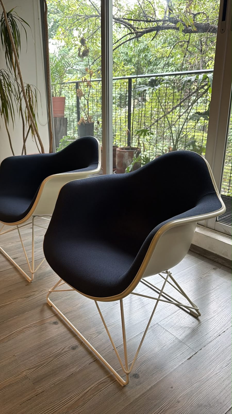 Eames LAR    Herman Miller