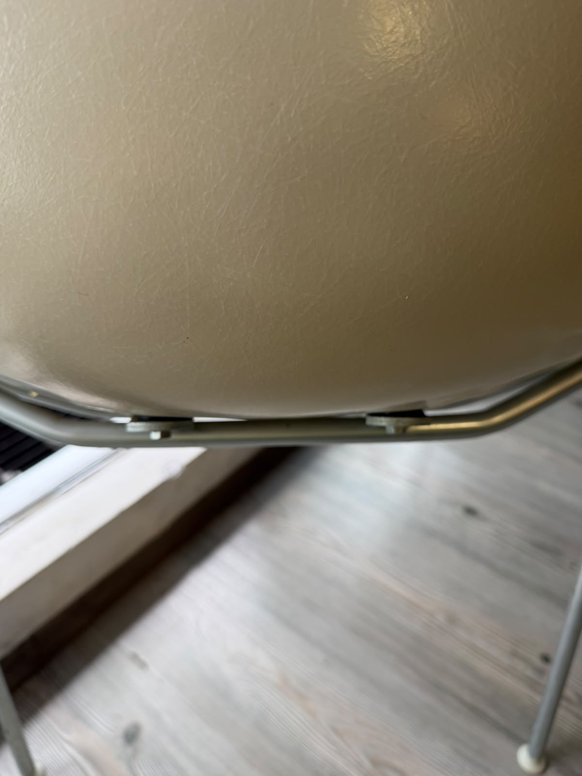 Eames DSS     Herman Miller