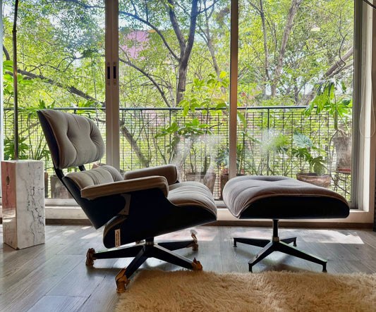 Eames Lounge & Ottoman      Herman Miller