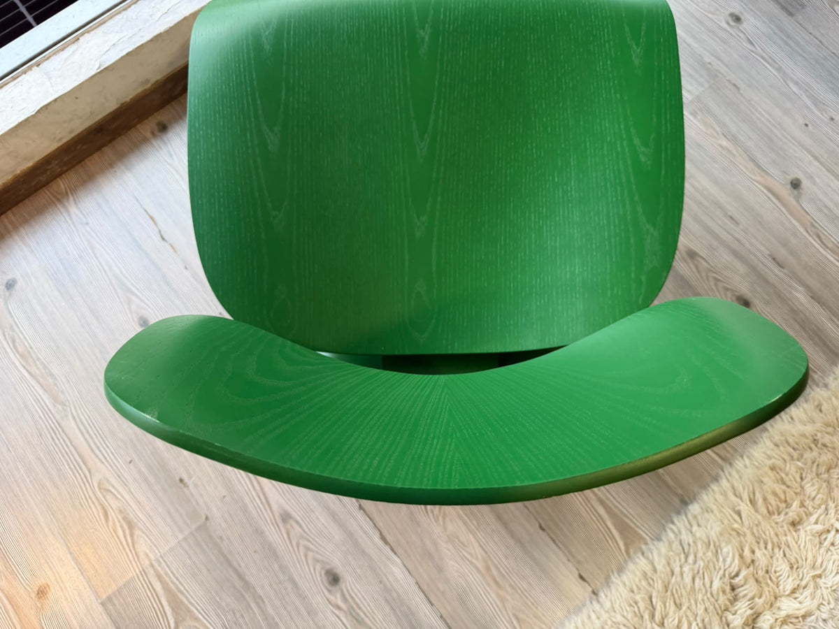 Eames LCW     Collab Herman Miller X HAY